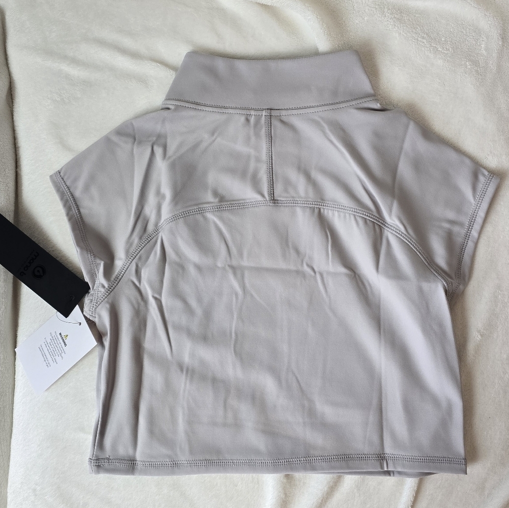 NWT Mono B Athletic Short Sleeve Top - Picture 2 of 2